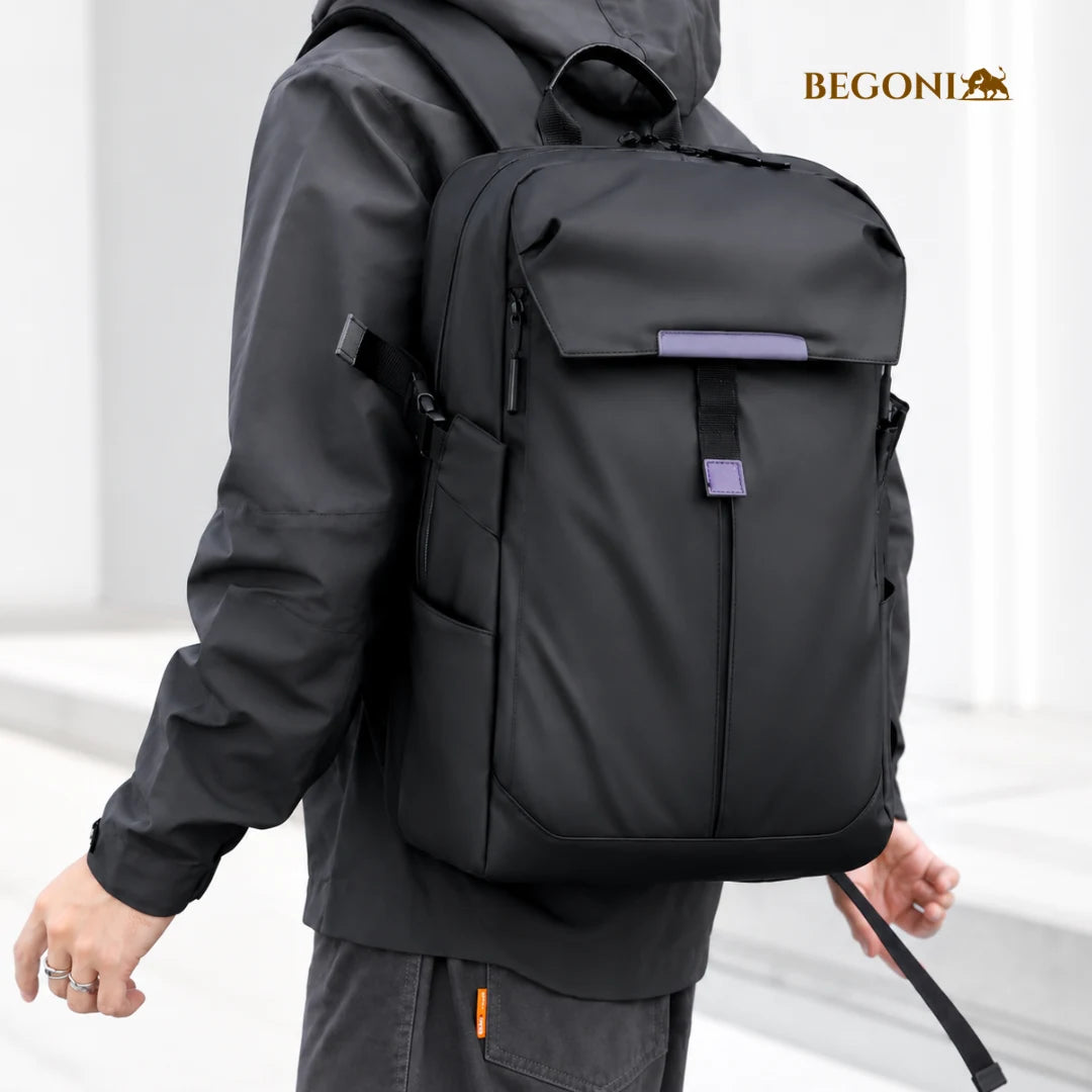 Mochila de Couro Preta Evans